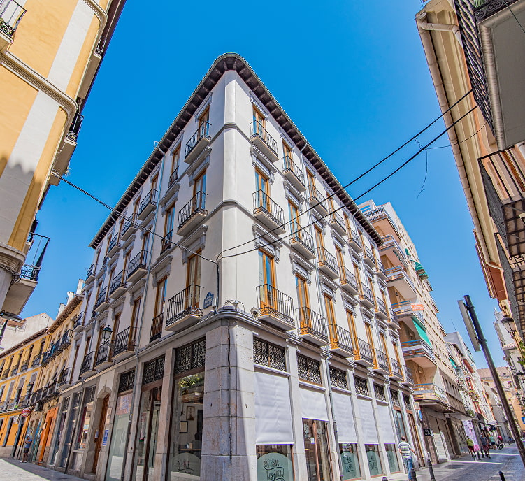 Edificio Mosaiko Homes Catedral Granada Edificio rehabilitado en 2021 que alberga todos nuestros apartamentos