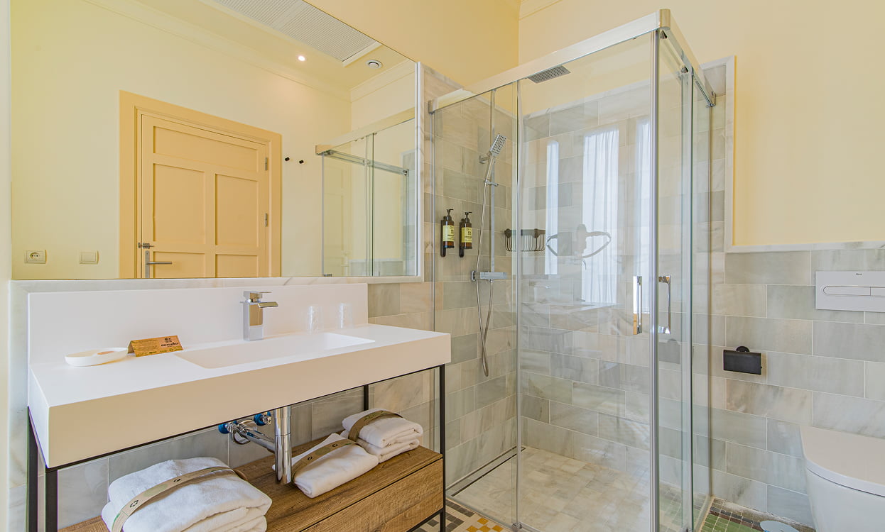 Galería 25 Baño completo con ducha