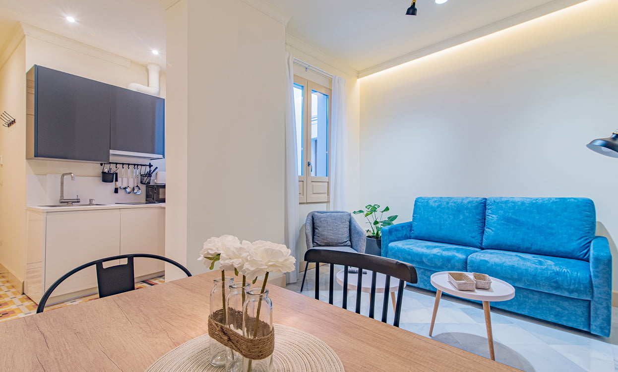 Galería 32 Zona de comedor con decoración minimalista