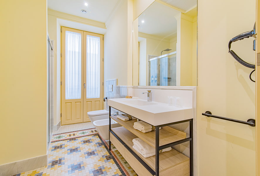 Apartamento Twin Standard 6 Baño completo con secador y amplia zona de lavabo